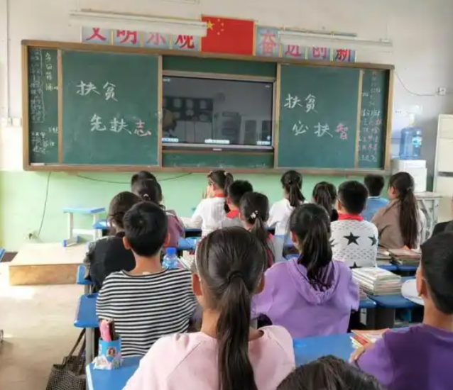优质教师让教育公正的阳光洒满村庄照亮孩子们的梦想