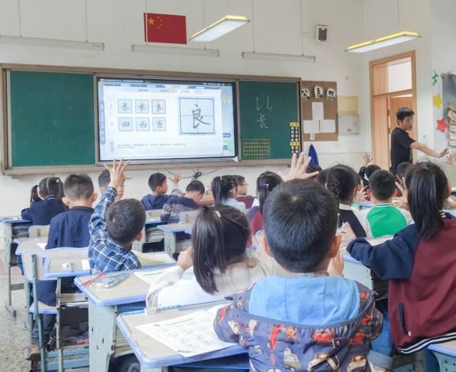 让村庄孩子也能享有公平而有质量的教育校园扭转局面